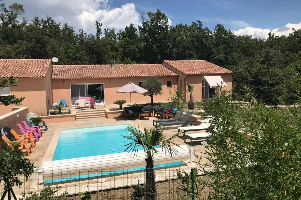 Logement Attenant A Une Villa T2 Avec Terrasse . Besse-sur-Issole Экстерьер фото